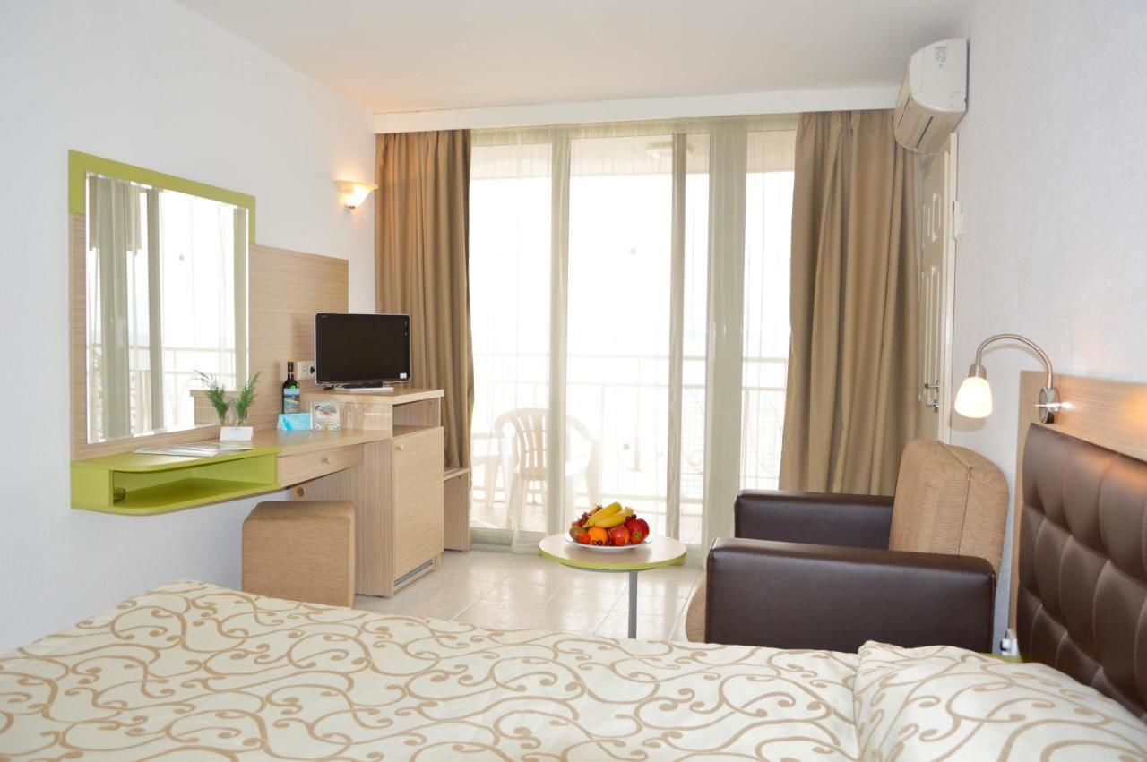 Отель Hotel Nona Албена